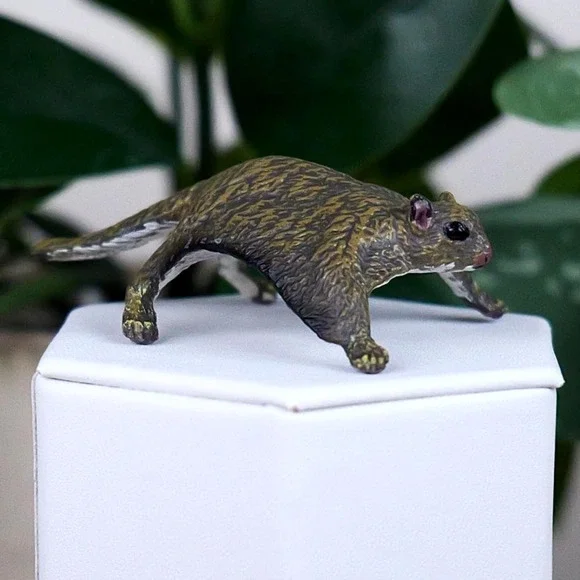 Flying Squirrel Wild Animal Figure - Hand Painted & Collectible‎ Toy - Papo