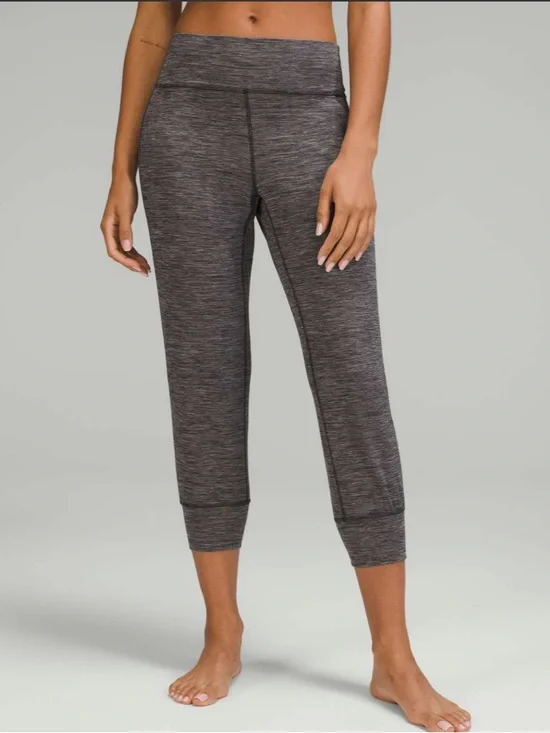 Lululemon Align Cropped Jogger