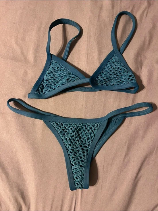 Posh Pua Kainalu crochet set Teal
