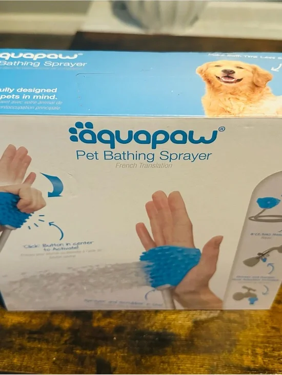 aquapaw Pet Bathing Sprayer - Blue and Self Cleaning Brush