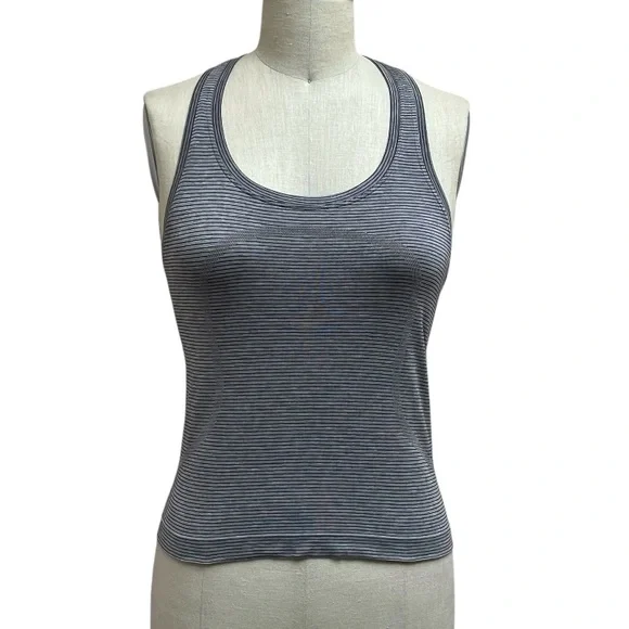 Swiftly Tech Racerback Tank Top in Grey Size 6