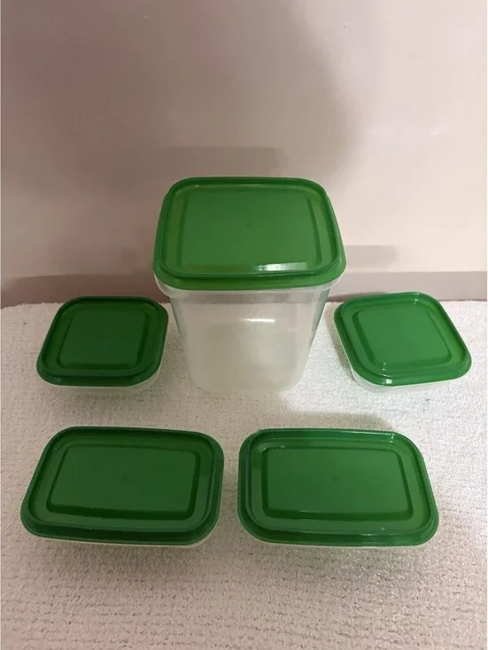 Ikea 5  Pieces Green & Clear Plastic Food Saver W/Lids