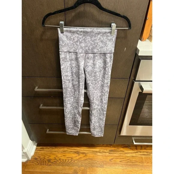 Lululemon Wunder Train High-Rise 25
