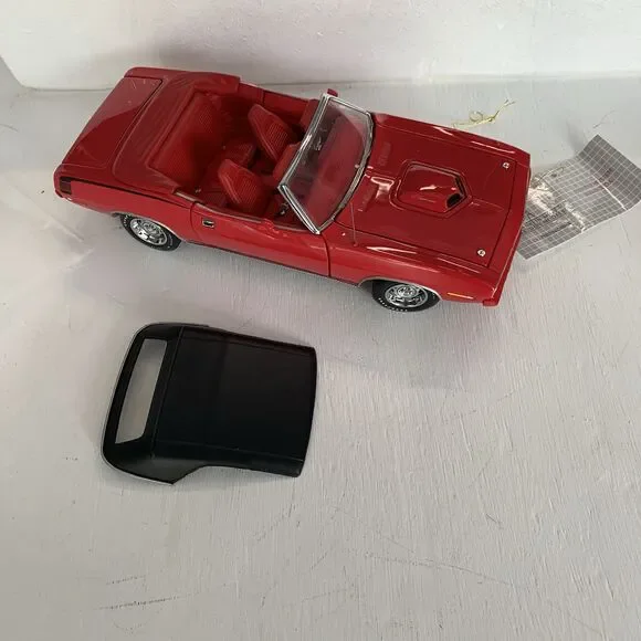 Franklin Mint 1:24 1970 Red Plymouth 