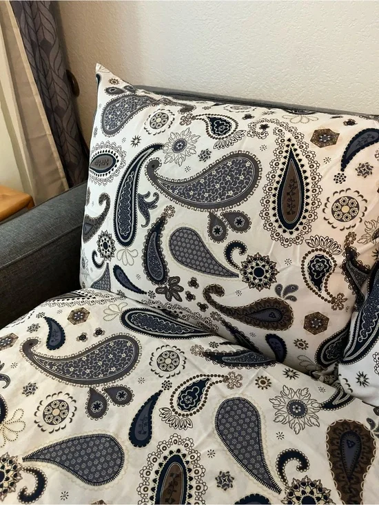Classic IKEA Paisley Pattern Duvet + 2 Pillowcases in Navy and Beige(Q)