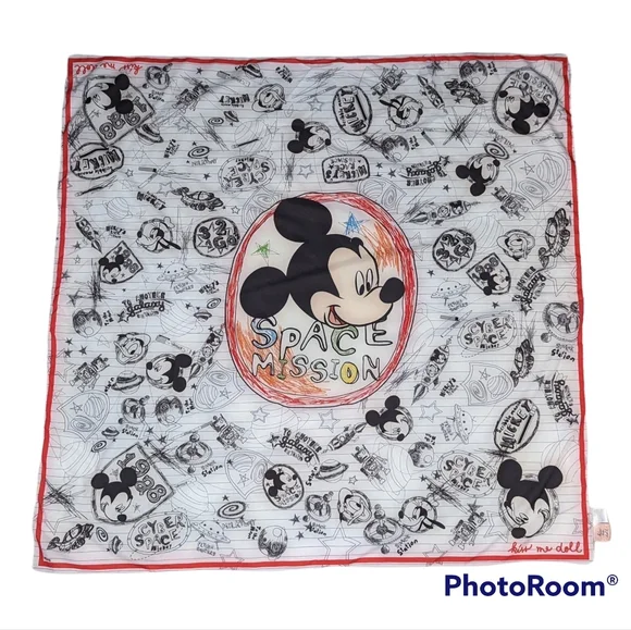 Disney Mickey Mouse Kiss Me Doll Scarf
