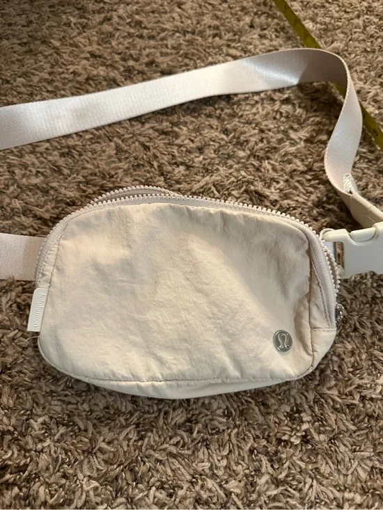 Lululemon Everywhere Belt Bag White Opal Crossbody