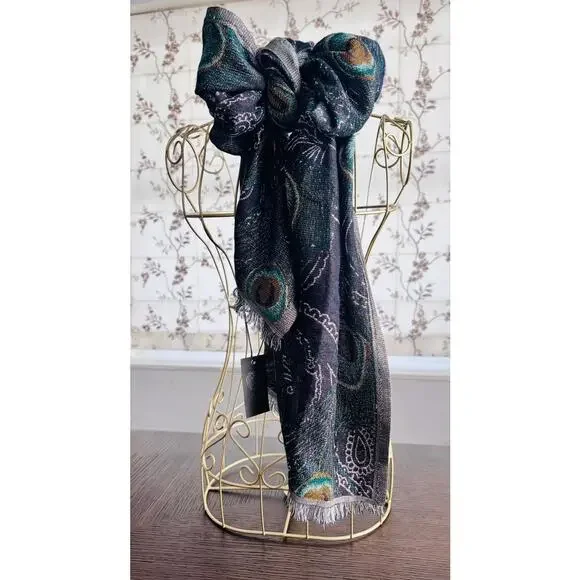 NWT Vince Camuto Metallic Peacock Feather Fringe Scarf Wrap