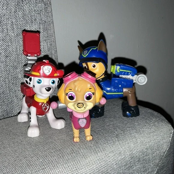 Paw Patrol Pups Action Pups Figures Lot of 3 Skye Marshall Chase Toy Dogs