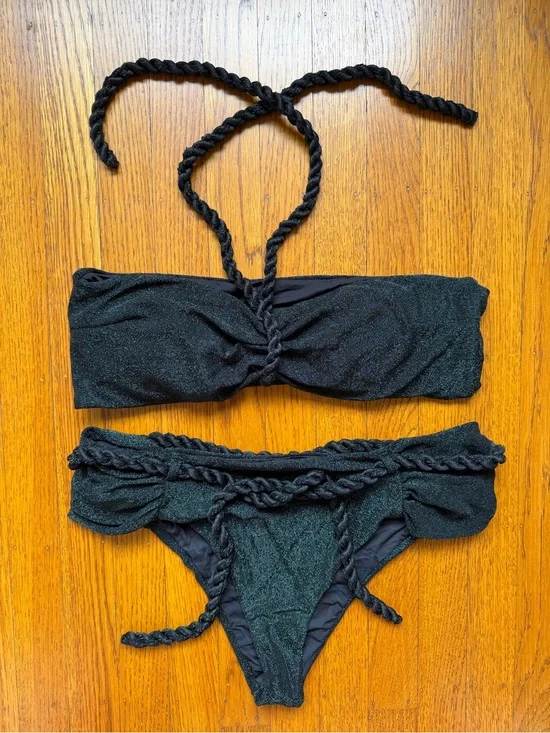 DEVON WINDSOR Black Lined Garment with Branded Tag