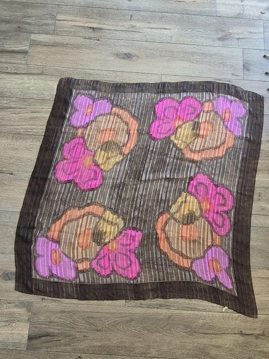 100% Silk 43