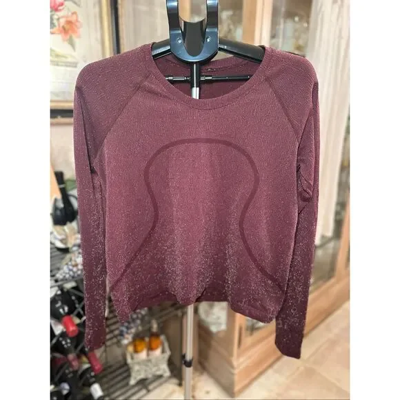 Lululemon sparkly top