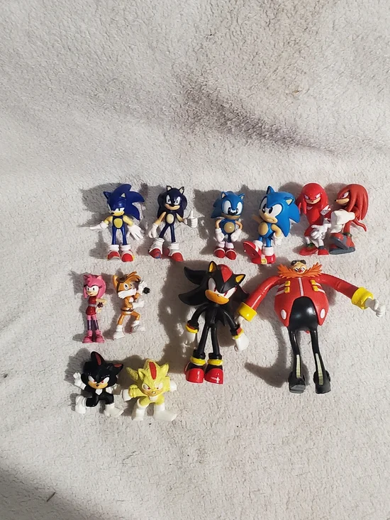 Sonic Character Figure Set - Blue, Red, Black, Pink, Yellow Collectible Toys