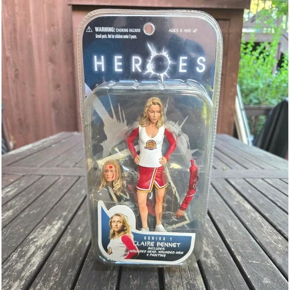 Mezco Heroes Series 1 Claire Bennet Action Figure Sealed Cheerleader Hayden 2007
