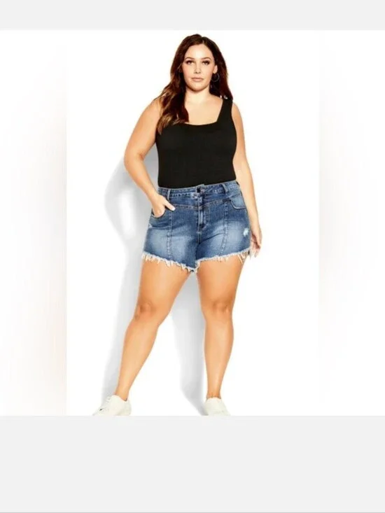 Like new City Chic 18 Harley Mid Rise Shorts