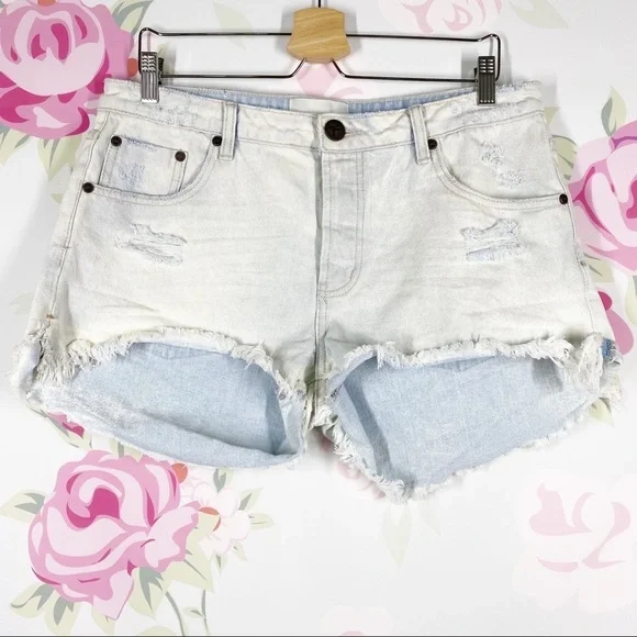 One Teaspoon Light Wash Bandits Distressed Denim Jean Shorts 29
