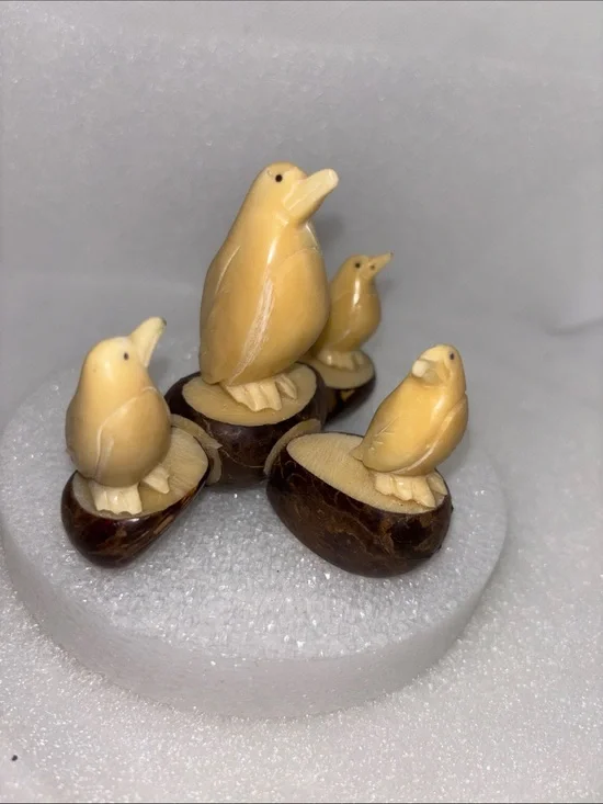 Penguin Set Of 4 Figurine TAGUA NUT figurine Antarctica King
