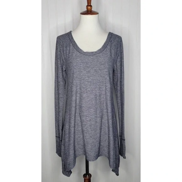 Lululemon Rehearsal Long Sleeve Shirt Women's Size 6 Asymmetrical w/ Thumbholes