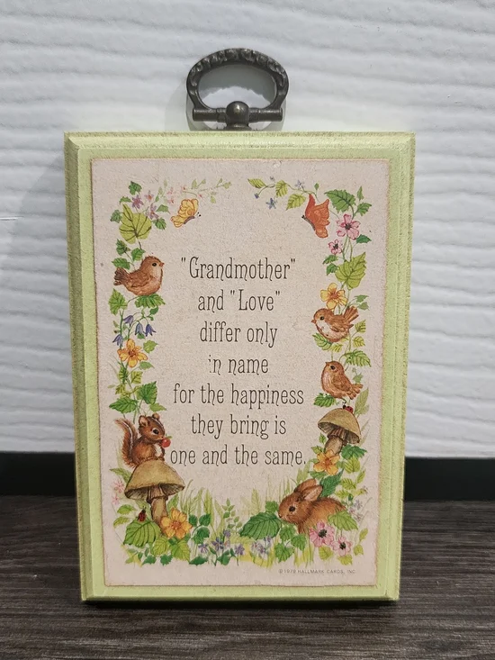 Vintage Hallmark Sentimental Grandmother Floral Woodland Plaque - 1979