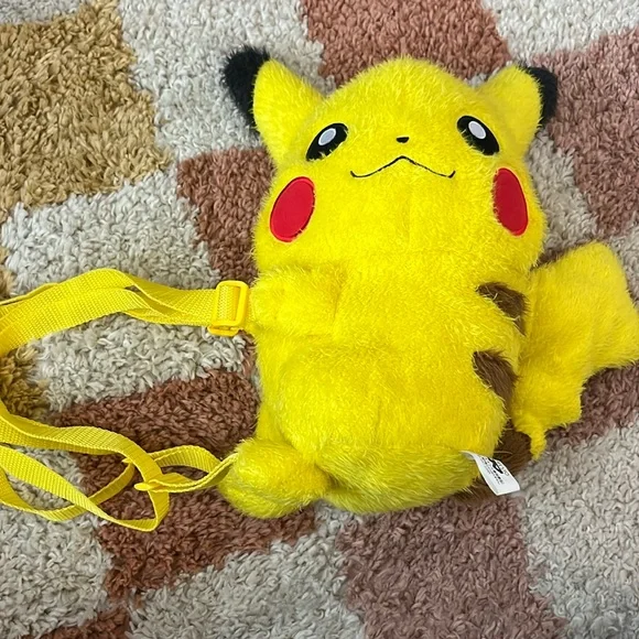 Banpresto Pokémon pikachu stuffed backpack