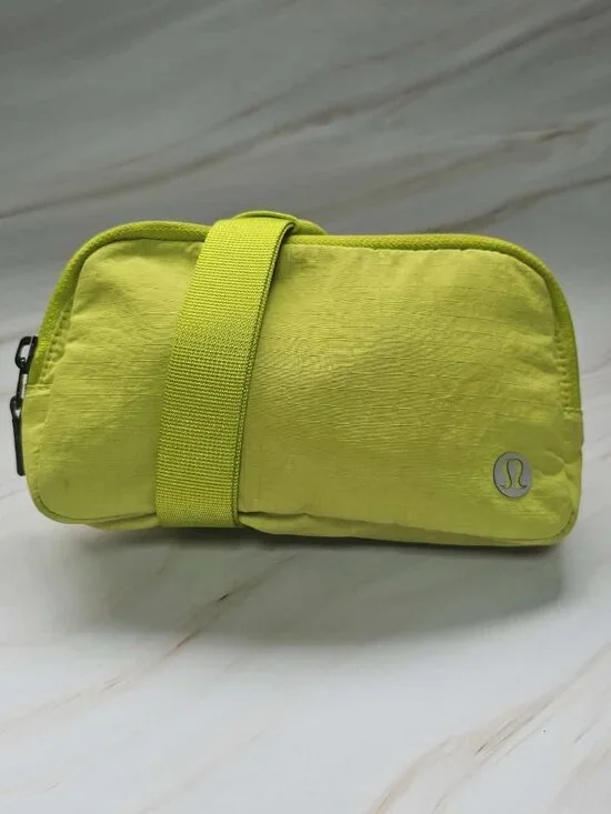 Lululemon Everywhere Lichen Lime Ripstop Mini Belt Bag