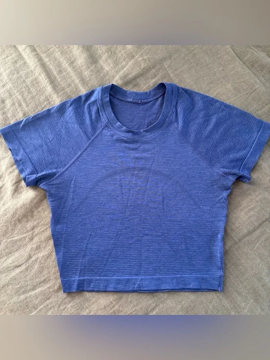 Lululemon crop top