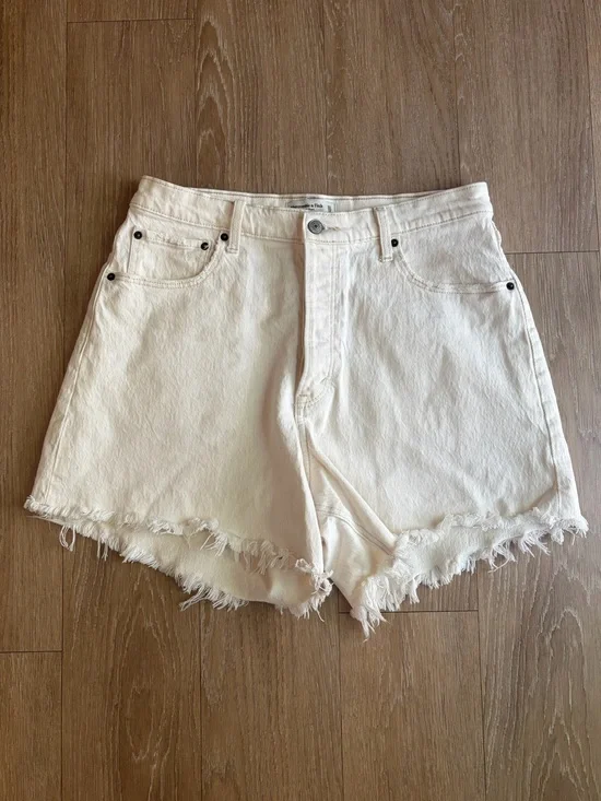 Abercrombie & Fitch Curve Love- The Dad Short- Cream High-Rise Denim Shorts