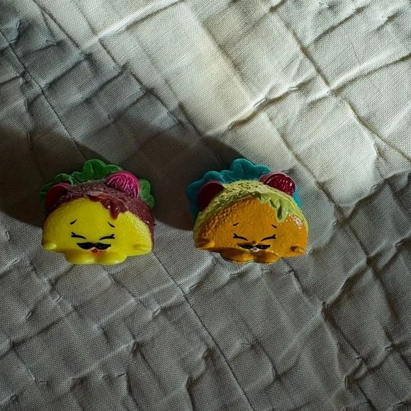 Shopkins Yellow and Orange Taco Twins Playset Figures