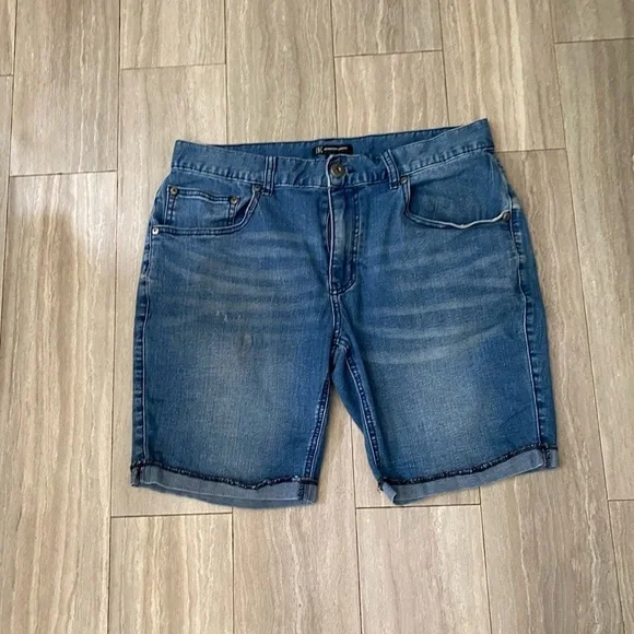 INC International Concepts High-Rise Cuffed Blue Denim Jeans Shorts 34w