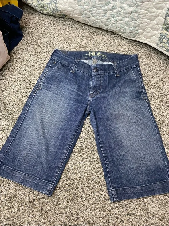 Vintage !iT Jeans Vintage Low Waisted Denim Bermuda Shorts skater Dark Wash Y2K