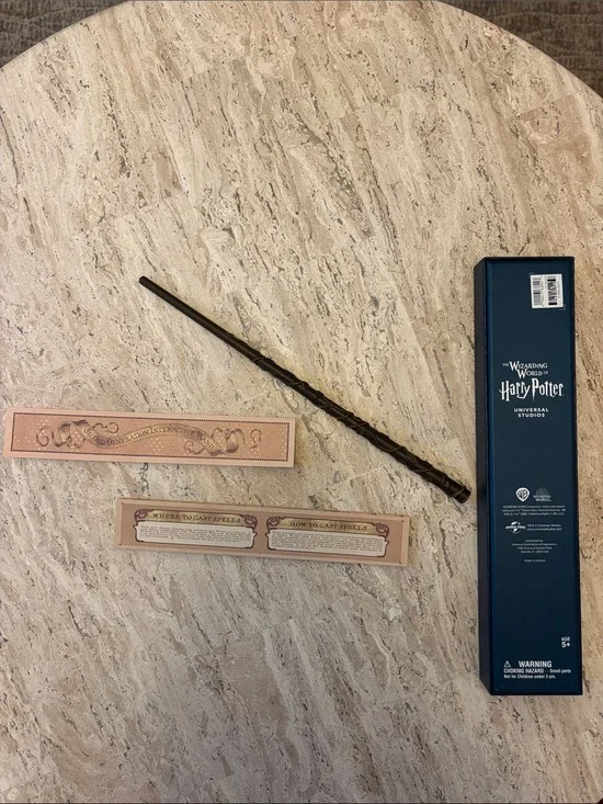 The Wizarding World Harry Potter Interactive Magic Wand - Black
