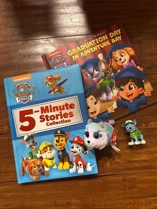 Paw Patrol Book Bundle 5 Minute Stories Graduation Day TY Everest + Rocky Figure