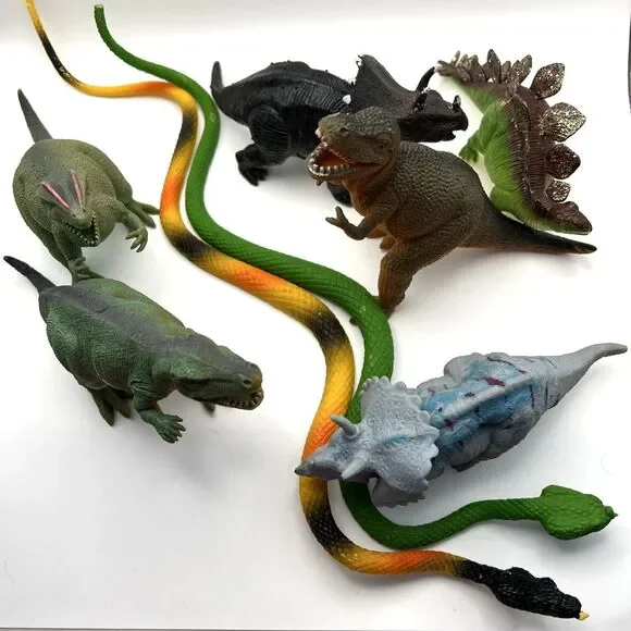 Snakes and Dinosaur's Toys Variety of Kinds Lot of 8 See Pictures for Makers