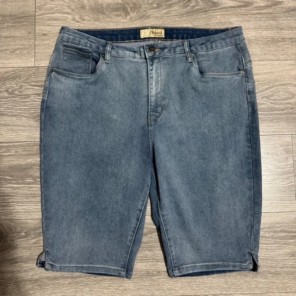 Hybrid & Company Womens Bermuda Sz 18‎ Blue Denim Shorts High Rise Stretch Curvy