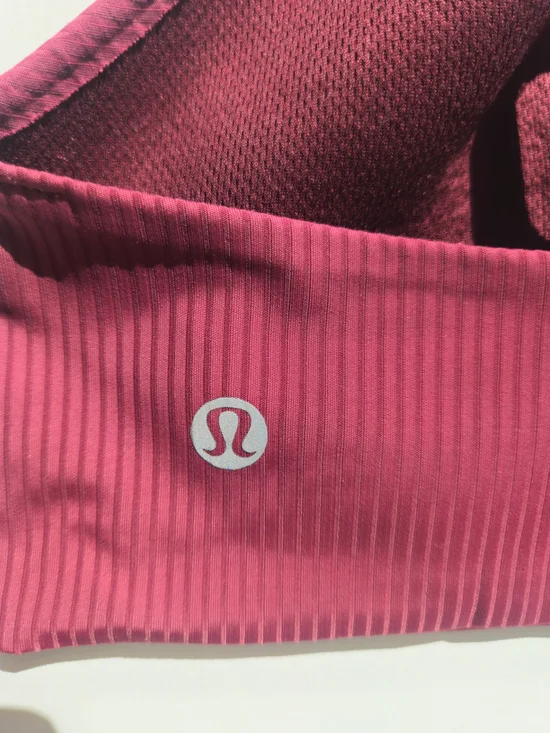 Lululemon Size 6 Free To Be Wild Sports Bra Striped Maroon Rosewood Strappy Yoga