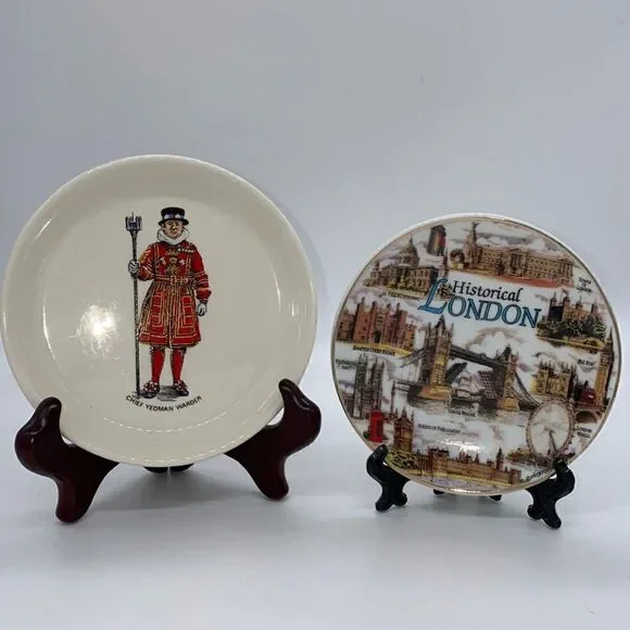 Lot 2 Souvenir Miniature Plates from London
