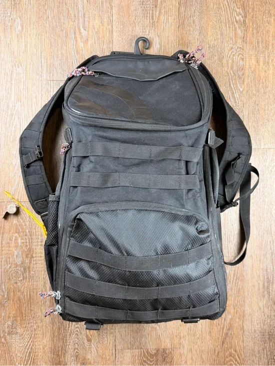 Trailkicker 35L XL Black Basketball Backpack Shoe Ball Laptop Compartments
