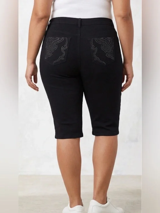 Gloria Vanderbilt Amanda Slimming Effect Embellished Shorts / Skimmers: 18