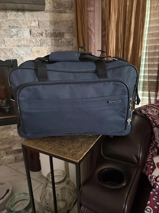 Samsonite Navy Blue Laptop Briefcase with Front Zip Pocket