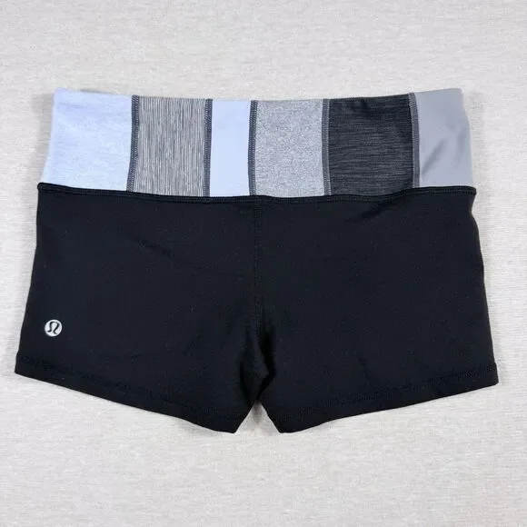 Lululemon Reversible Black Blue Stripe Groove Short Size 6 Run Workout Yoga Flex