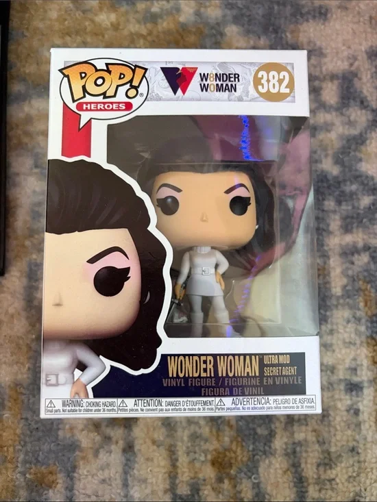 Funko Pop! Wonder Woman (White Outfit)