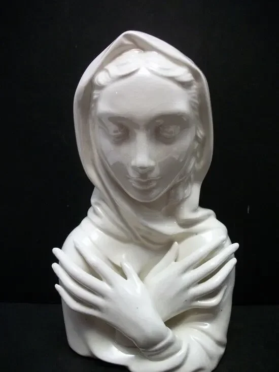 Vtg Holland Mold Ceramic Madonna Virgin Mary Figurine 10