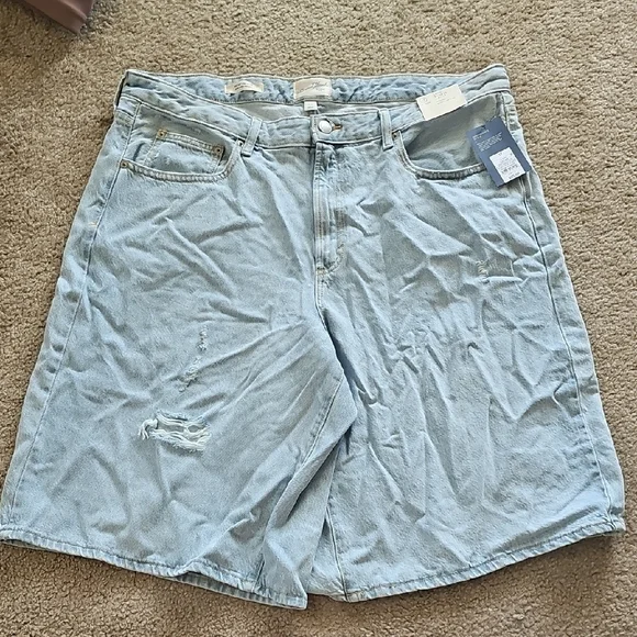 Universal Thread Denim Shorts High Rise Light Wash Size 17