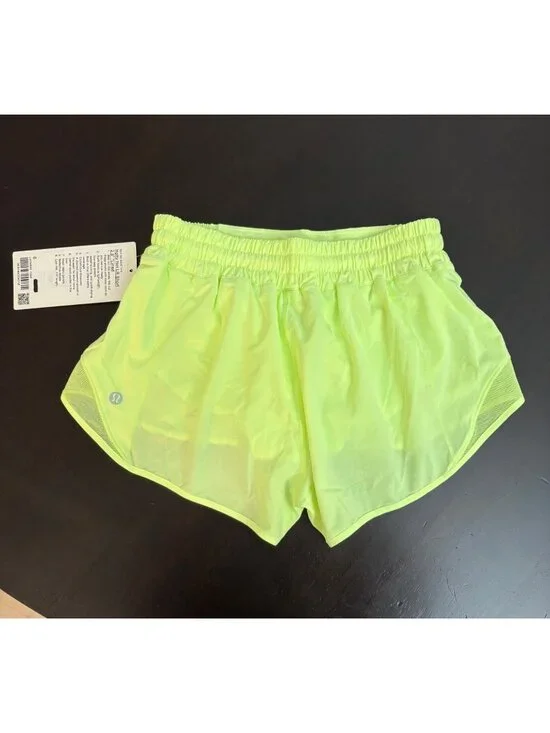 NEW Lululemon Hotty Hot LR Shorts 2.5