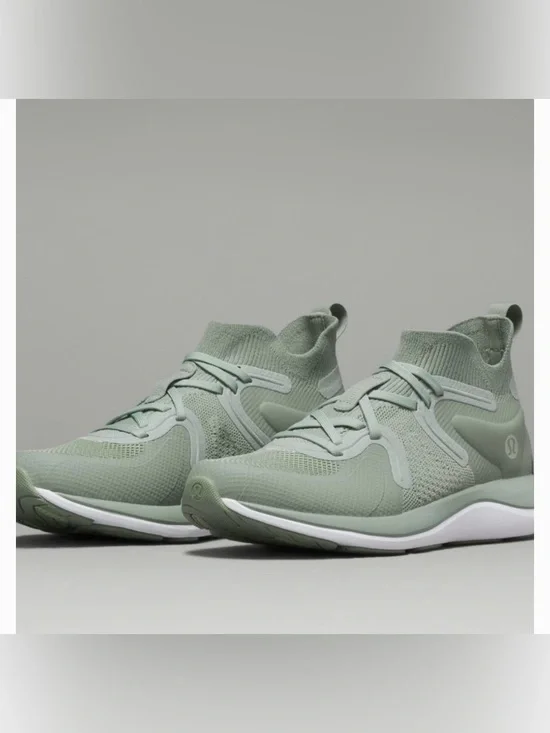Lululemon Chargefeel Sneakers. Size 9