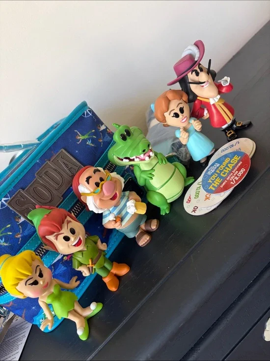 Disney Funko Vinyl Soda Peter Pan 6-Pack with Cooler & Smee Chase