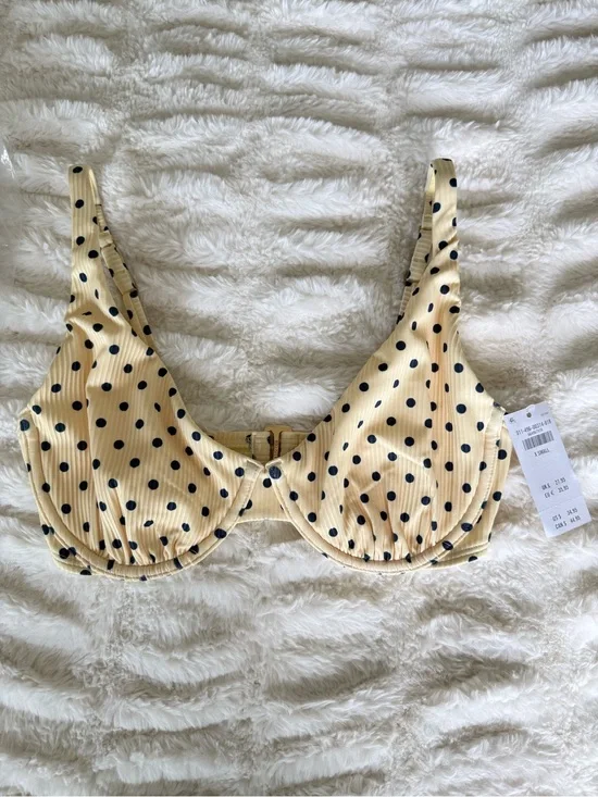 NWT Hollister Butter Yellow Polka Dot Curve Underwire Bikini Top