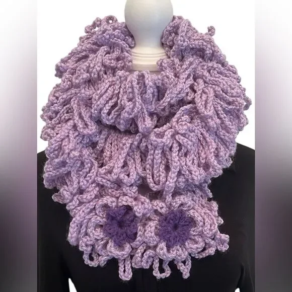 NWT Angela’s Designs one of a kind hand crocheted loopy boa scarf