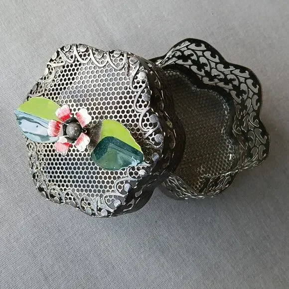 Vintage Filigree Metal Flower Top Box 2.5