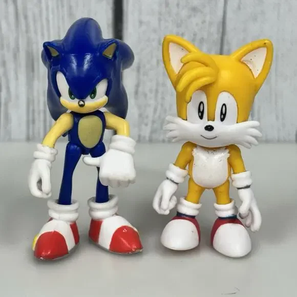 2 SEGA Jakks Sonic The Hedgehog Knuckles Tails Action Figure 2.5